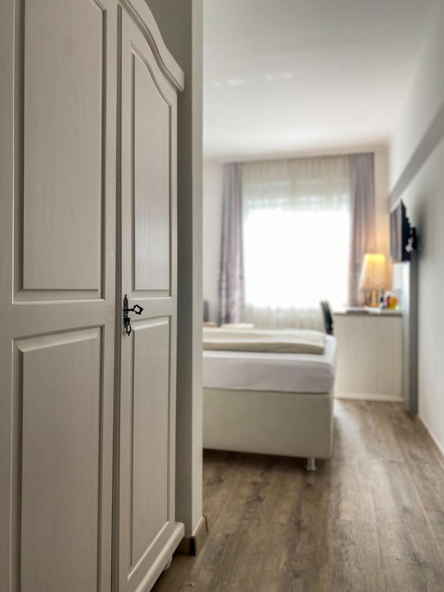 Hotel Angerland Garni Ratingen Esterno foto