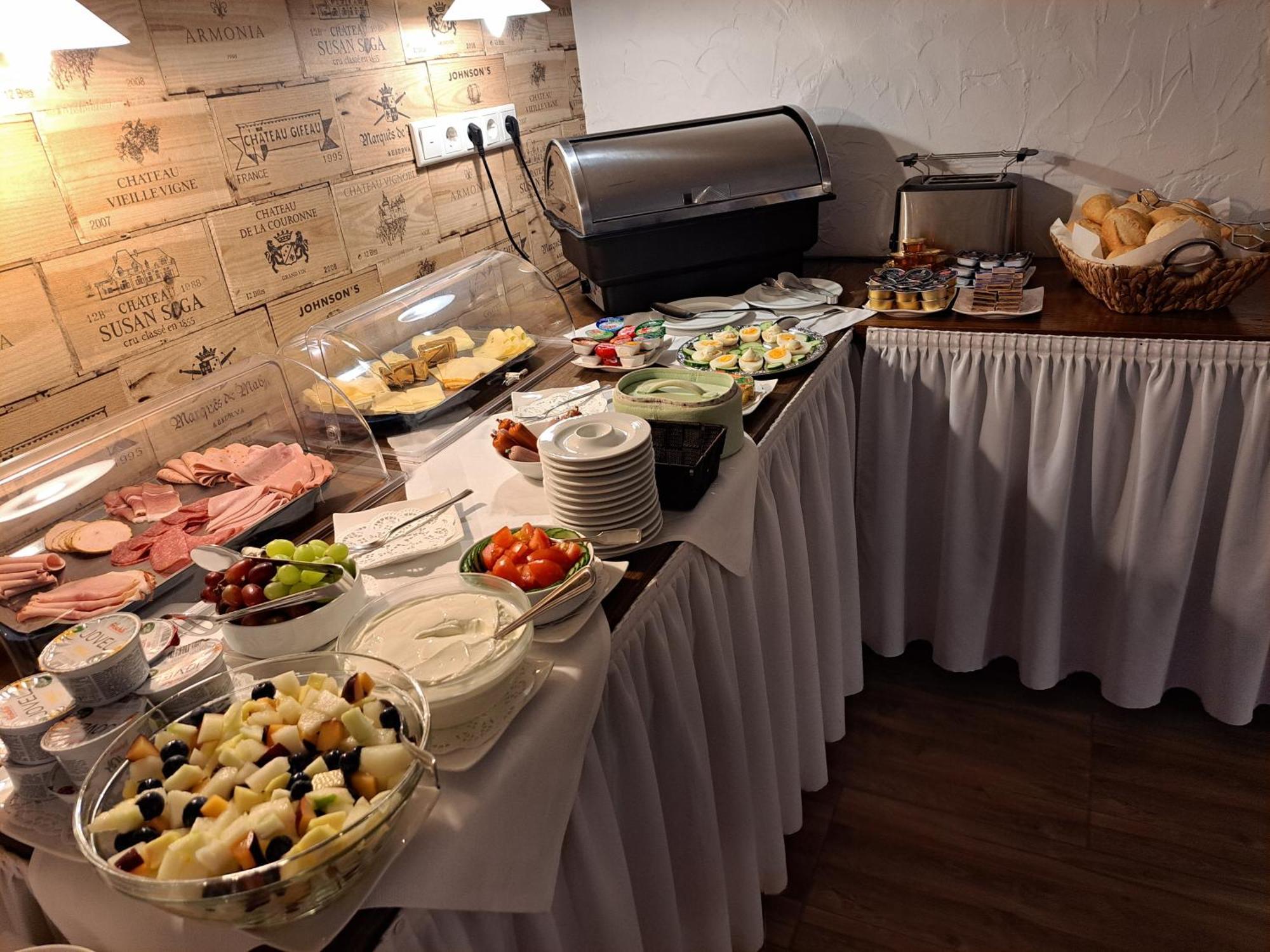 Hotel Angerland Garni Ratingen Esterno foto